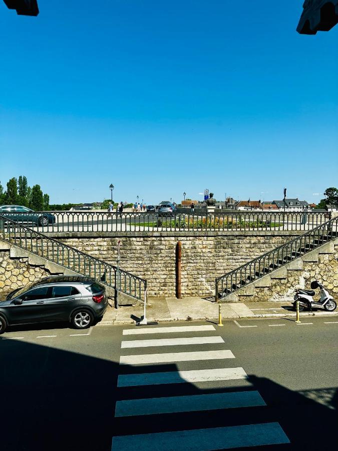 Le Concorde - T2 Confortable Avec Terrasse Amboise Eksteriør bilde